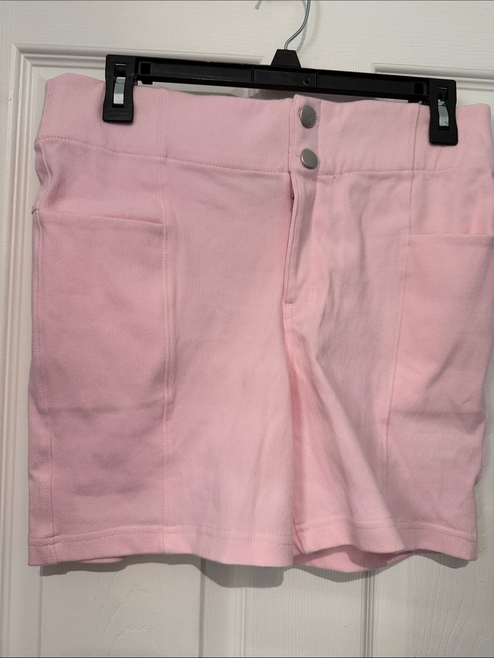 NWOT High-Rise Pink Bike Shorts with Front Pockets. Size large.